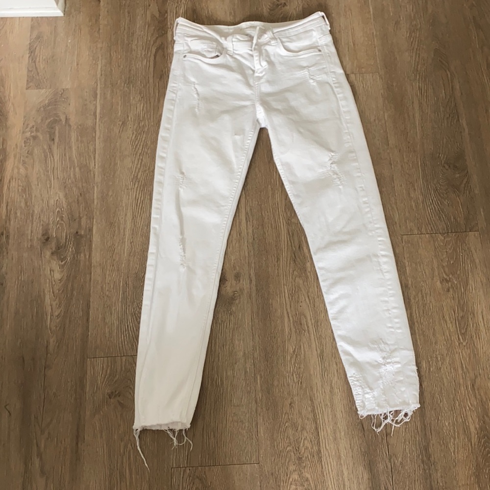 Zara ripped white jeans size 4. Z1975